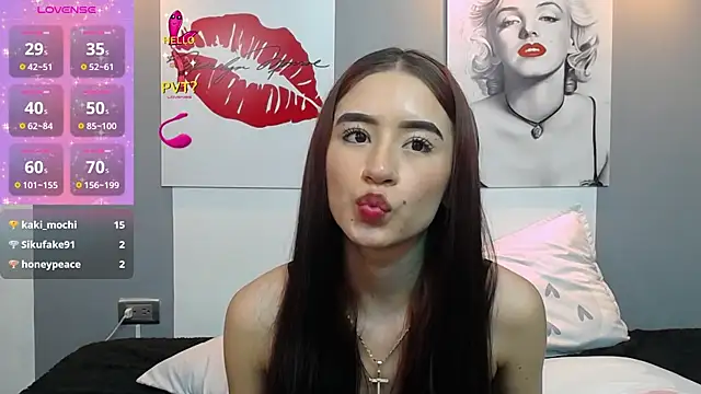 Snapshot of priya_tara chatting on 01-05-26, 06:11 priya tara online show from 01-05-26, 06:11