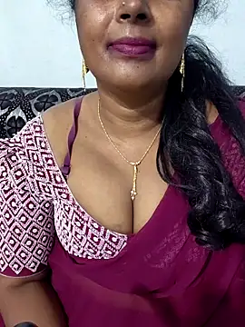 Snapshot of siri_tamiltelugu chatting on 01-06-26, 12:14 siri tamiltelugu online show from 01-06-26, 12:14