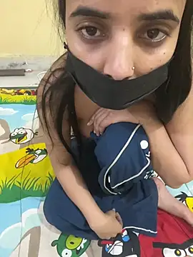 Snapshot of hotcharrryyyy chatting on 02-21-26, 12:33 hotcharrryyyy online show from 02-21-26, 12:33