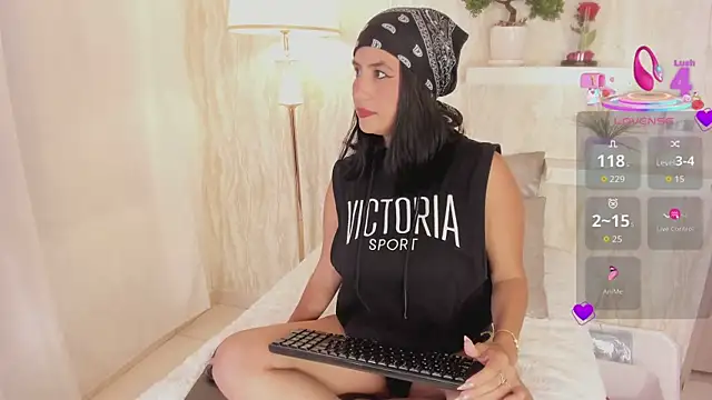 Laylaa- online show from 01-08-26, 12:46