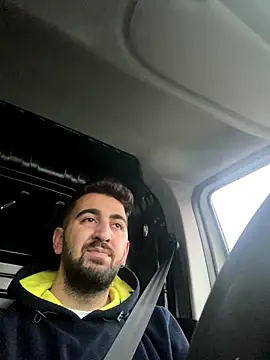 Snapshot of akindrv1 chatting on 12-22-25, 06:32 akindrv1 online show from 12-22-25, 06:32