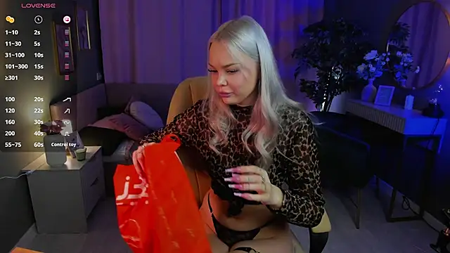 Leslie Caronn online show from 03-05-26, 07:37