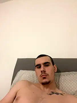 Snapshot of harveyterrence chatting on 01-15-26, 12:04 harveyterrence online show from 01-15-26, 12:04