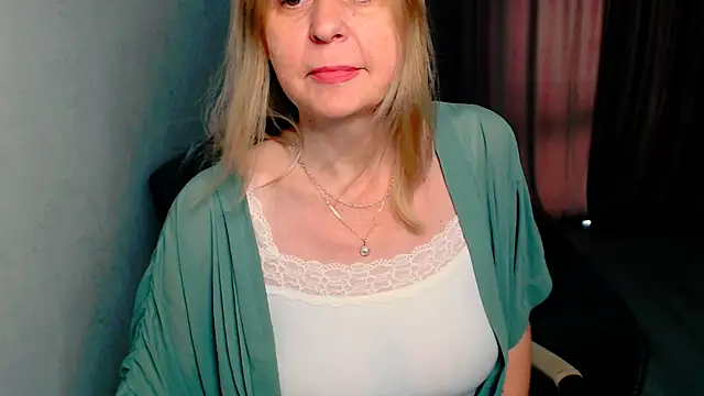 Snapshot of MiLenaMilf chatting on 05-16-26, 07:05 MiLenaMilf online show from 05-16-26, 07:05