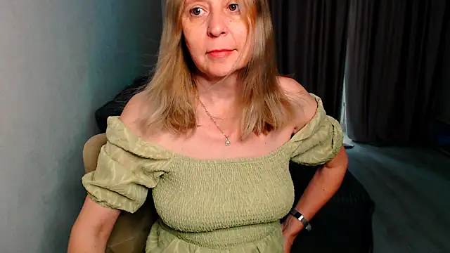 Snapshot of MiLenaMilf chatting on 05-31-26, 07:48 MiLenaMilf online show from 05-31-26, 07:48