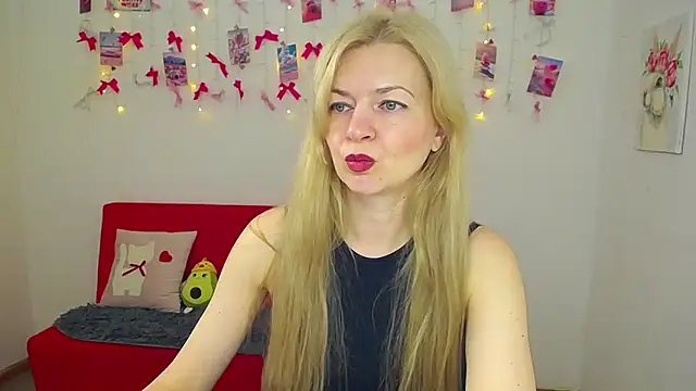 Snapshot of MelissaTyler chatting on 05-09-26, 05:23 MelissaTyler online show from 05-09-26, 05:23