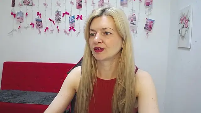 Snapshot of MelissaTyler chatting on 05-31-26, 05:48 MelissaTyler online show from 05-31-26, 05:48