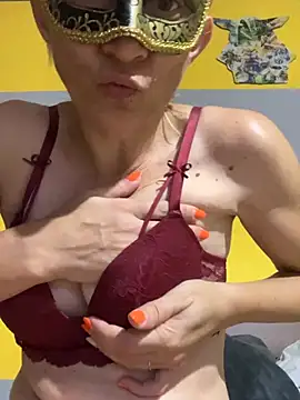 Snapshot of SexyMamiVee chatting on 07-18-26, 05:39 SexyMamiVee online show from 07-18-26, 05:39