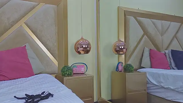 ElenaWatsonn online show from 03-27-26, 08:19