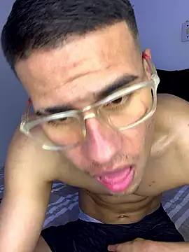 Snapshot of Latin_Paisa_Boy chatting on 01-06-26, 07:28 Latin Paisa Boy online show from 01-06-26, 07:28