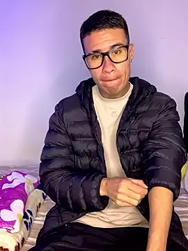 Snapshot of Latin_Paisa_Boy chatting on 01-11-26, 03:06 Latin Paisa Boy online show from 01-11-26, 03:06