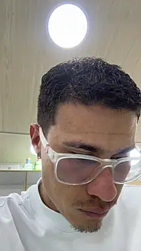 Latin Paisa Boy online show from 02-17-26, 07:42