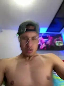 Latin Paisa Boy online show from 07-12-26, 04:09