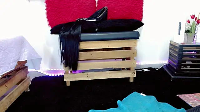 Snapshot of Yara_Atwan chatting on 02-03-26, 11:15 Yara Atwan online show from 02-03-26, 11:15