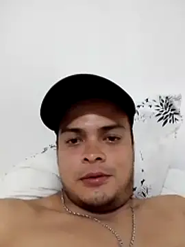 Snapshot of soytorres92 chatting on 03-21-26, 08:19 soytorres92 online show from 03-21-26, 08:19