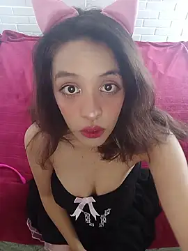 Snapshot of Phoenix_Paws chatting on 06-22-26, 04:37 Phoenix Paws online show from 06-22-26, 04:37