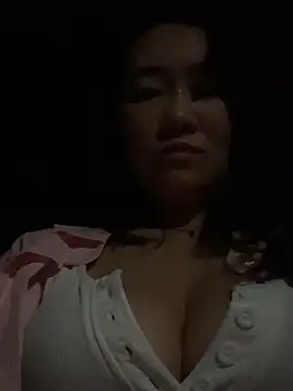 Molly-xiao online show from 05-11-26, 02:45