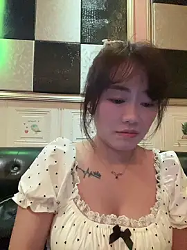 Molly-xiao online show from 05-21-26, 12:01