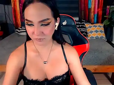 Snapshot of MistressAltheaTS chatting on 07-28-26, 08:52 MistressAltheaTS online show from 07-28-26, 08:52