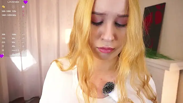 NeliaStarnaud online show from 01-11-26, 05:51