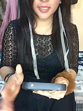 Snapshot of Saumyy chatting on 04-03-26, 04:49 Saumyy online show from 04-03-26, 04:49