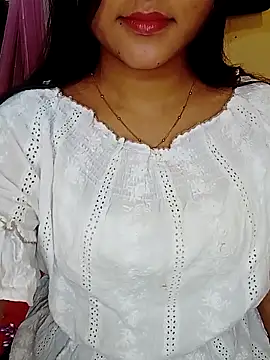 Snapshot of Saumyy chatting on 04-15-26, 08:42 Saumyy online show from 04-15-26, 08:42