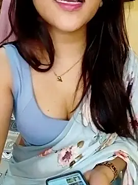Snapshot of Saumyy chatting on 04-21-26, 02:51 Saumyy online show from 04-21-26, 02:51