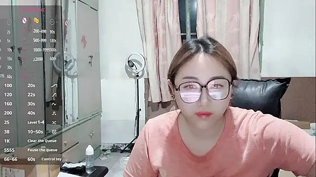 Snapshot of nuomimi chatting on 05-31-26, 01:40 nuomimi online show from 05-31-26, 01:40