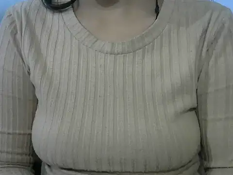 hot-riyyaaa online show from 01-10-26, 07:48