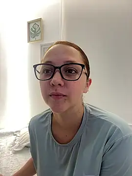 heizelll online show from 05-06-26, 03:17