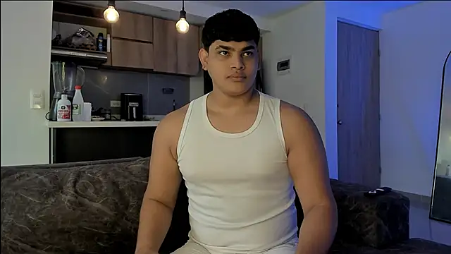 Snapshot of Nicole_and_thiago1 chatting on 01-08-26, 01:46 Nicole and thiago1 online show from 01-08-26, 01:46