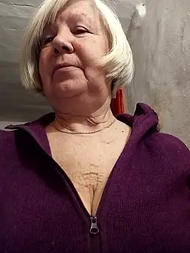 KlaudiaDarling online show from 01-14-26, 08:47