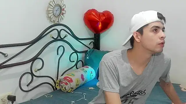 nico22love online show from 03-01-26, 06:10