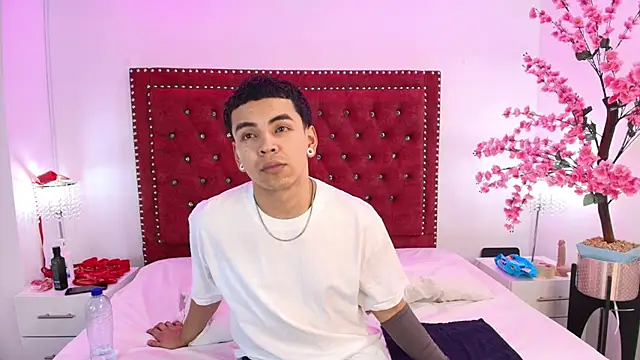 Jaden and sofia online show from 05-17-26, 03:04