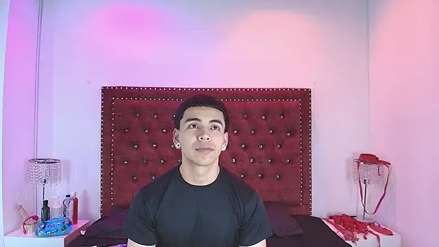 Jaden and sofia online show from 06-04-26, 03:23