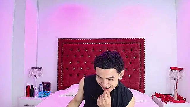 Snapshot of Jaden_and_sofia chatting on 07-26-26, 03:14 Jaden and sofia online show from 07-26-26, 03:14
