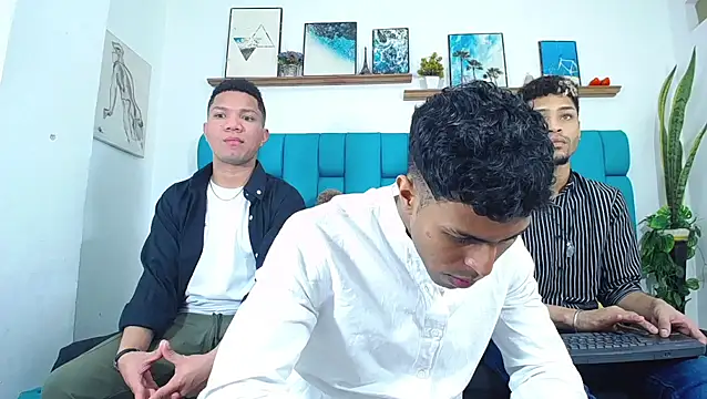 Interracial Snow Bunny online show from 04-10-26, 09:52