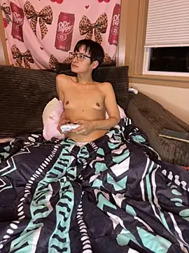 Snapshot of FaiiryArii chatting on 02-26-26, 05:28 FaiiryArii online show from 02-26-26, 05:28