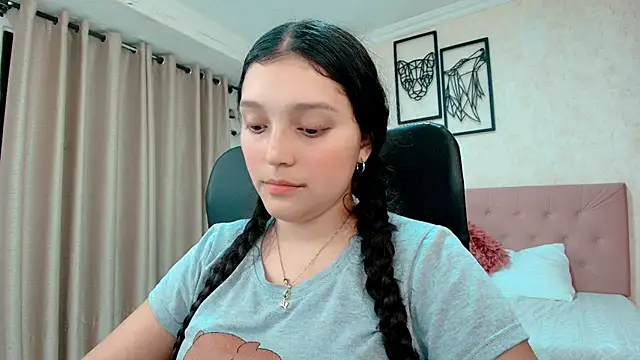 Snapshot of littlemolly_walcott chatting on 03-03-26, 12:28 littlemolly walcott online show from 03-03-26, 12:28