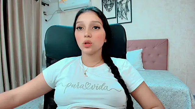 littlemolly walcott online show from 04-05-26, 11:02