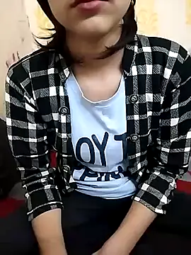 Snapshot of rukhsar_ chatting on 01-13-26, 06:18 rukhsar online show from 01-13-26, 06:18