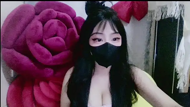 Snapshot of Girl-wets chatting on 02-04-26, 04:57 Girl-wets online show from 02-04-26, 04:57