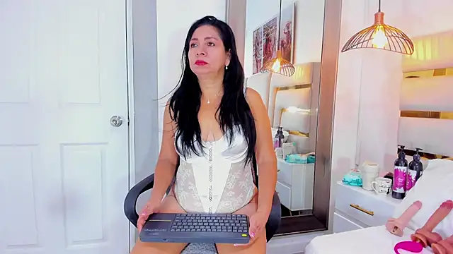 Snapshot of Noelle_Minx chatting on 07-20-26, 04:20 Noelle Minx online show from 07-20-26, 04:20
