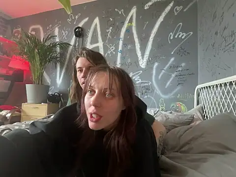 EmmaLyrica online show from 04-14-26, 01:17