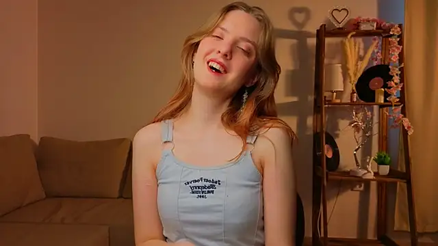 RennaHettes online show from 03-24-26, 01:10