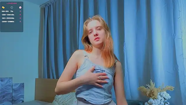 RennaHettes online show from 03-25-26, 01:11