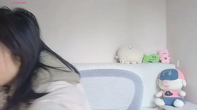 -J-o-y- online show from 01-10-26, 05:42