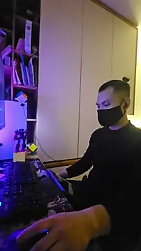 Snapshot of OnlyHand9x chatting on 02-02-26, 03:33 OnlyHand9x online show from 02-02-26, 03:33