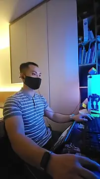 Snapshot of OnlyHand9x chatting on 02-06-26, 04:32 OnlyHand9x online show from 02-06-26, 04:32