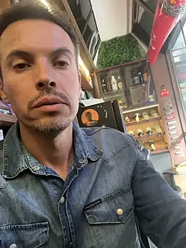 Snapshot of Naldopaugrand chatting on 02-05-26, 08:24 Naldopaugrand online show from 02-05-26, 08:24